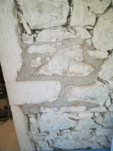 Rénovation immobiliere mur en pierre