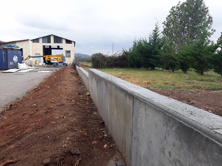 Construction d’un mur de clôture en béton armé à Frontonas